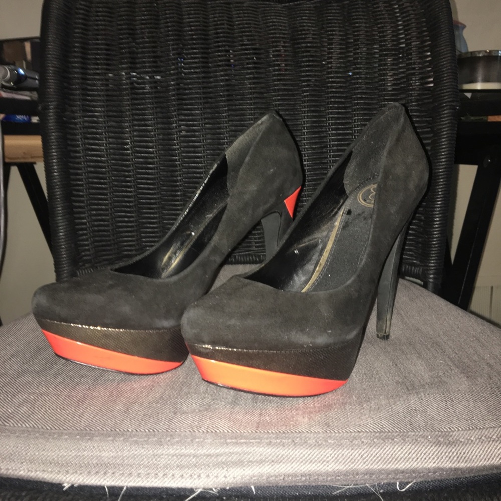 Jessica Simpson platform heels size 8.5